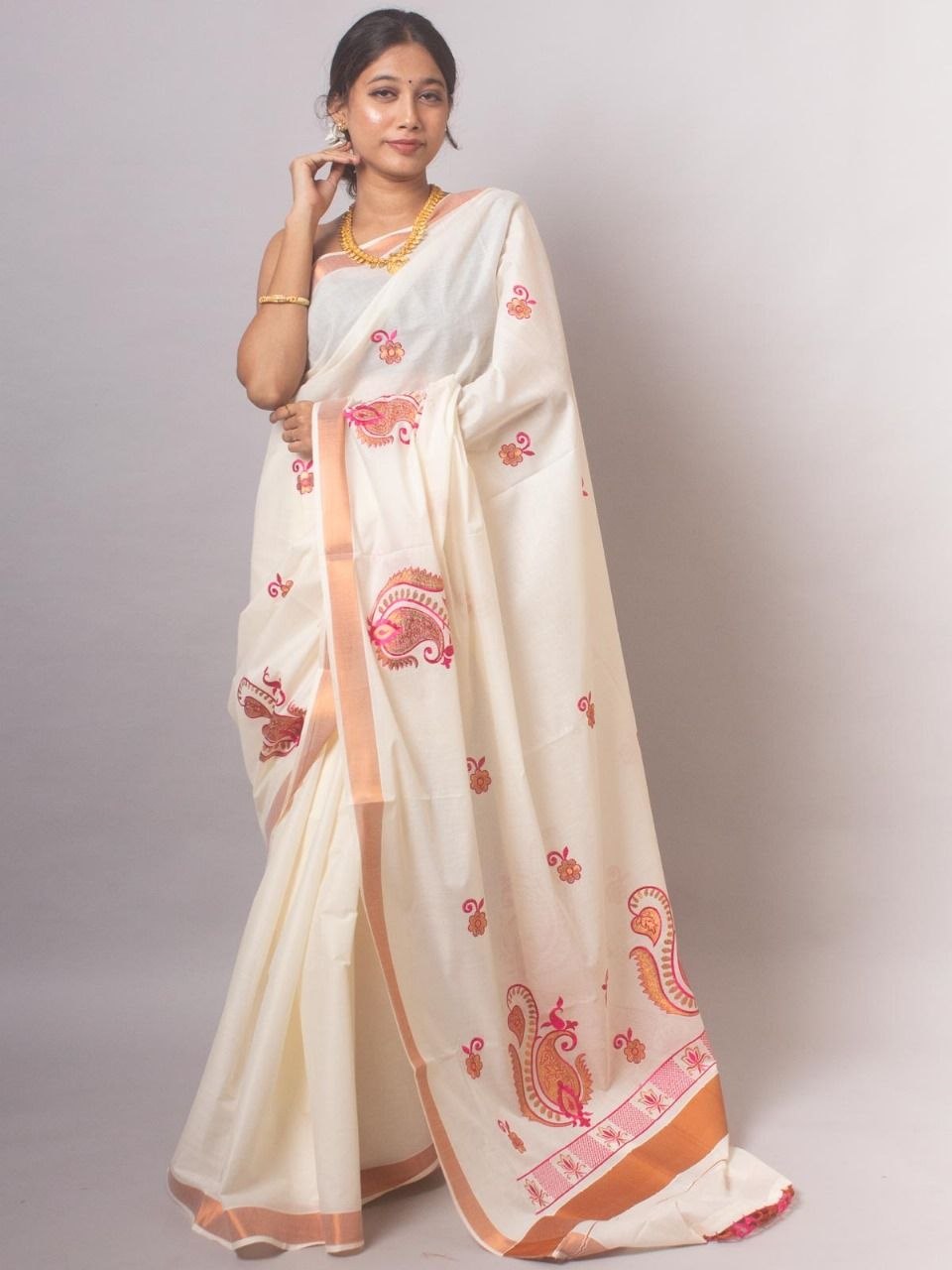 Kerala Kasavu Cotton Saree with Paisley Mango Butta Block Print